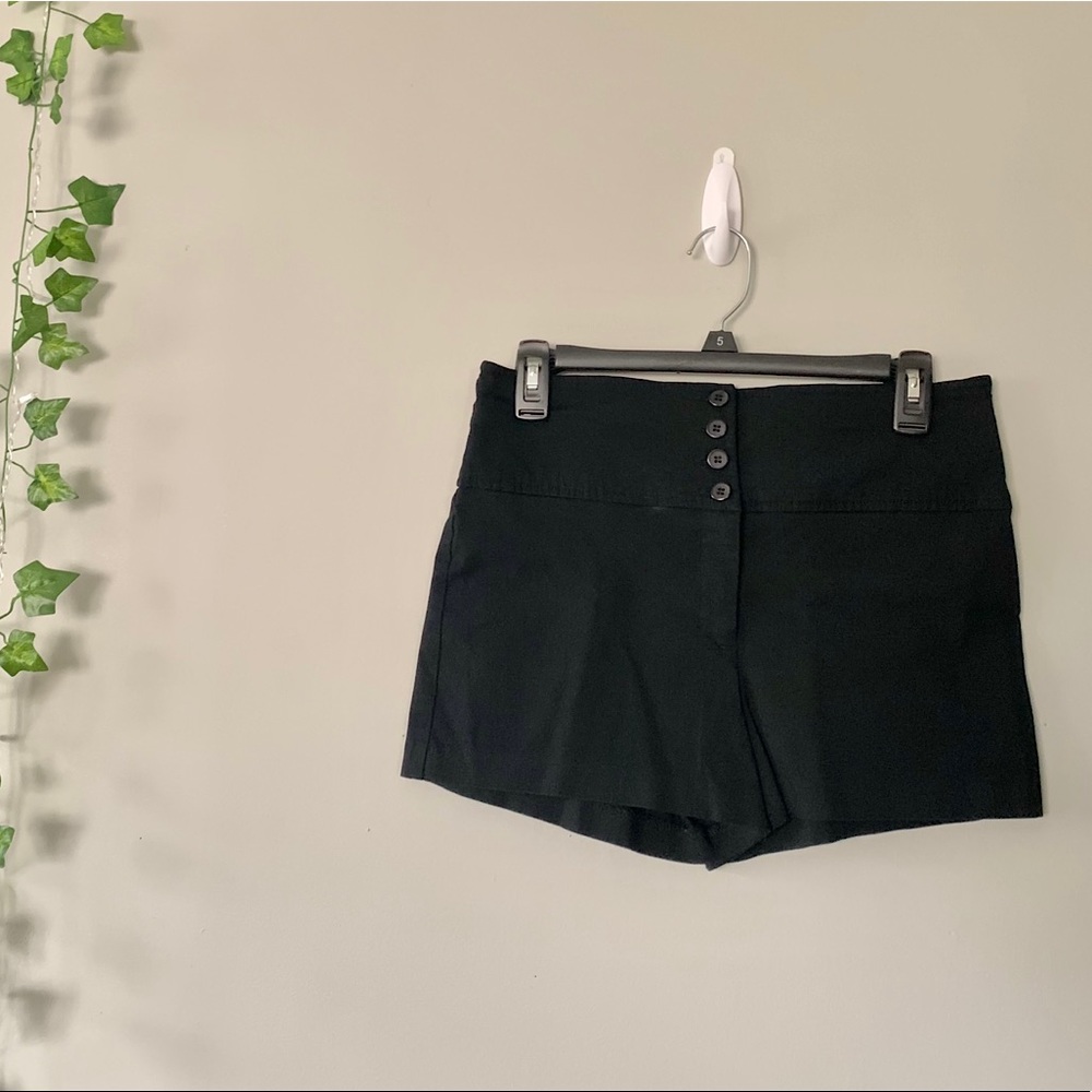 Joe Benbasset Black Button-Up High-Waisted Shorts